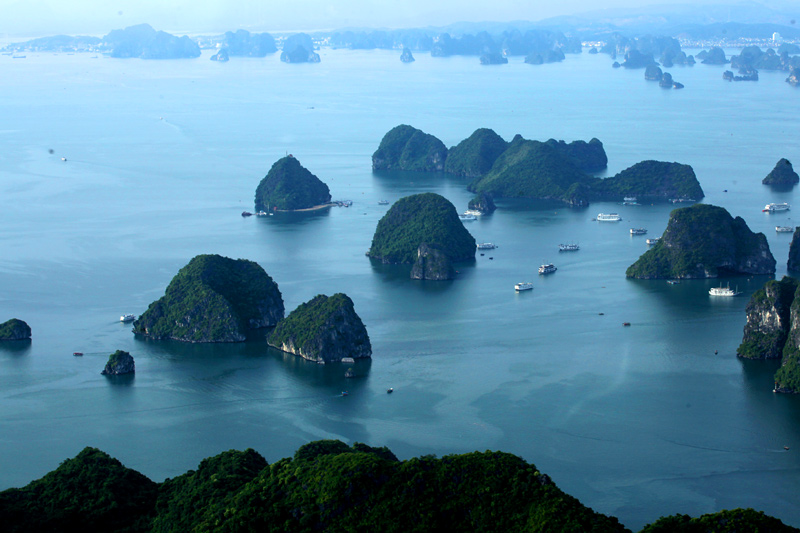 Italian newspaper - From above, Ha Long is strangely beautiful